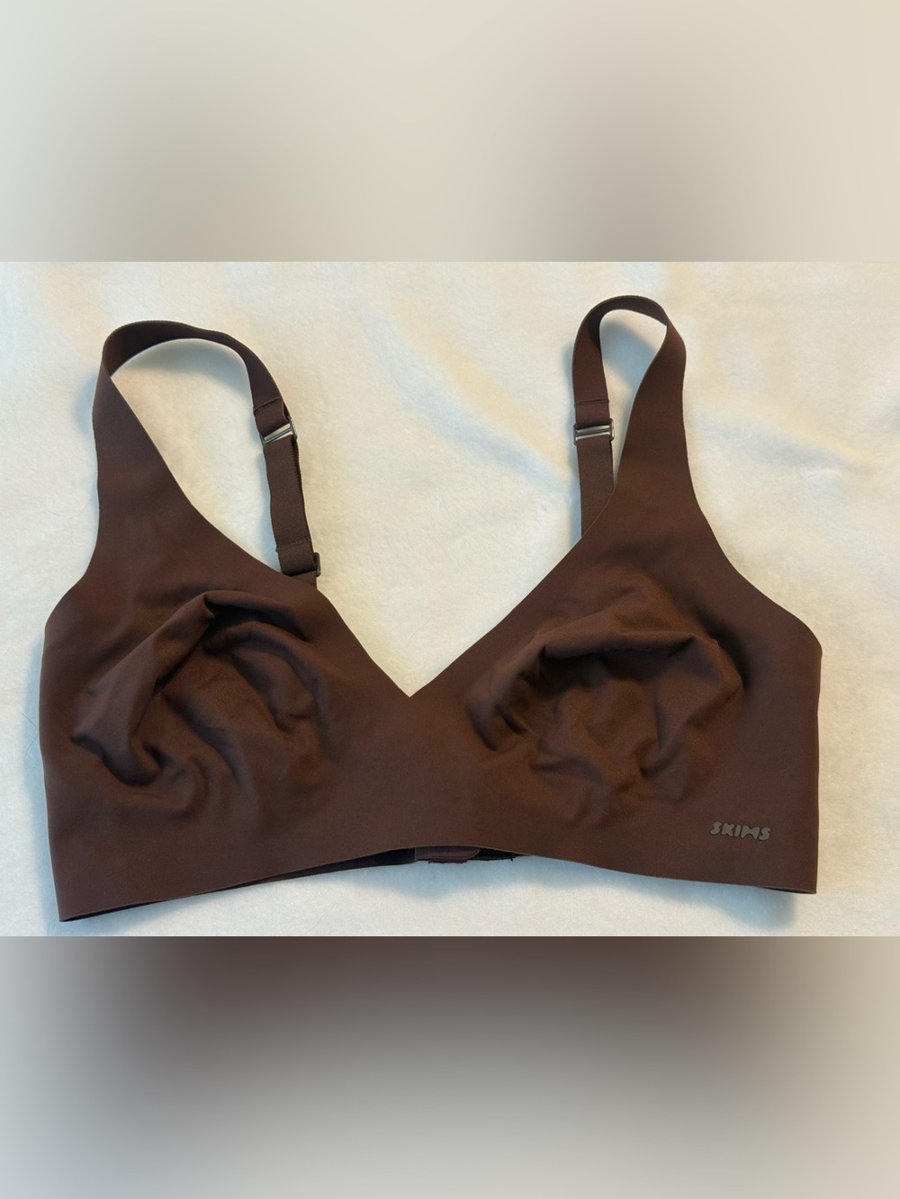 New without tags. SKIMS Bralettte. Brown. Small.